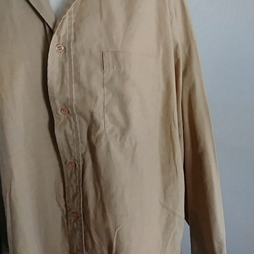 Men's Button down - Picture 2 of 3